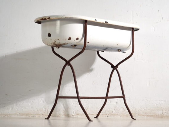 Antique bathtub in enamelled iron – Central Europe, circa 1950 #5 – Decorative Objects, Industrieel (photo 12 of 40)