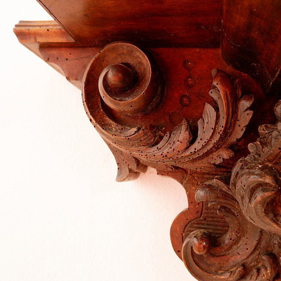 Image 1 of Estantería de pared antigua de madera tallada a mano - siglo XIX