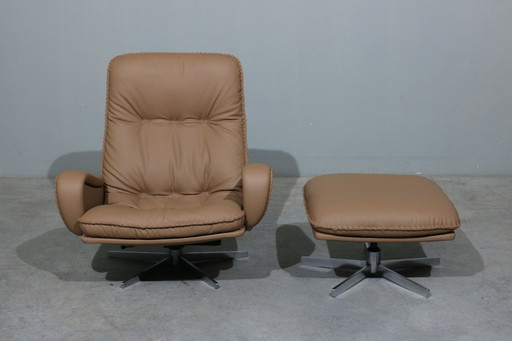 Ledersessel + Fußhocker von De Sede aus den 70er Jahren