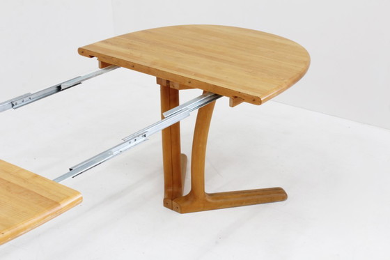 Image 1 of Vintage Danish oval extendable dining table Dyrlund