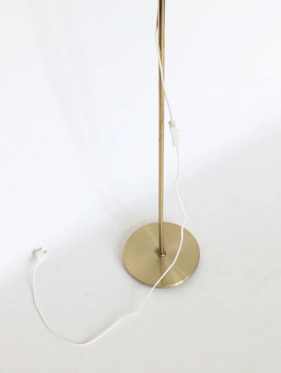 Image 1 of Vintage staande lamp messing Deens design retro