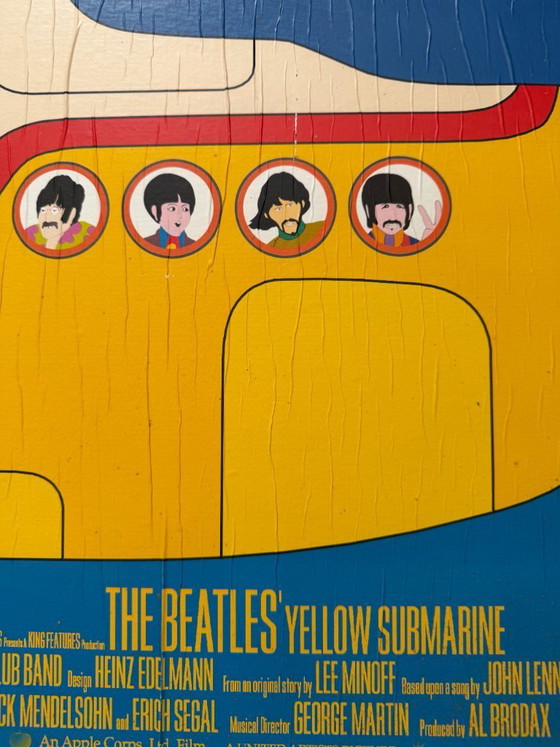 Image 1 of Vintage promotieposter voor de film The Beatles: Yellow Submarine.
