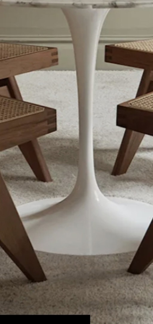 Marble Dining Table Tulip Model by Knoll