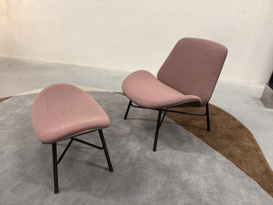 Image 1 of Poltrona Pode Nihan con pouf in tessuto Steelcut trio