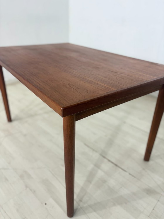 Image 1 of Teakhouten eettafel uit de jaren 60 / Eettafel in mid-century stijl / Vintage teakhouten eettafel