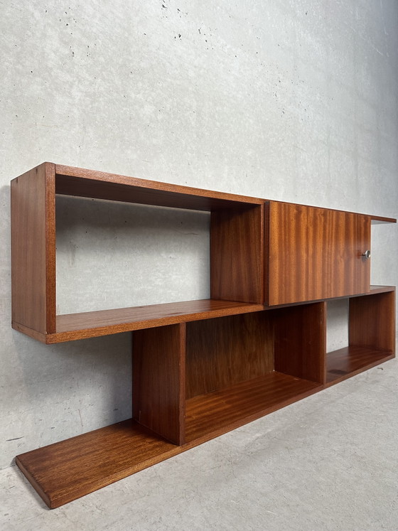 Image 1 of Mueble de pared de estilo moderno de mediados de siglo - teca