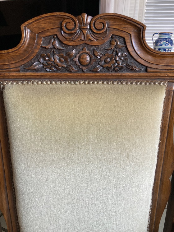 Image 1 of Antieke Ridderstoel traf Houtsnijwerk 