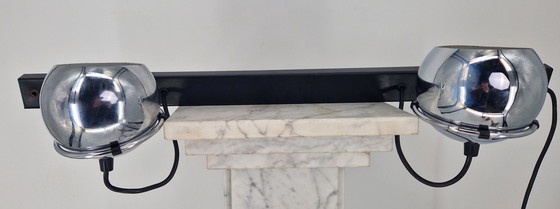 Image 1 of Wandlamp in de vorm van een oog uit de jaren 70, geïnspireerd op het ruimtetijdperk.