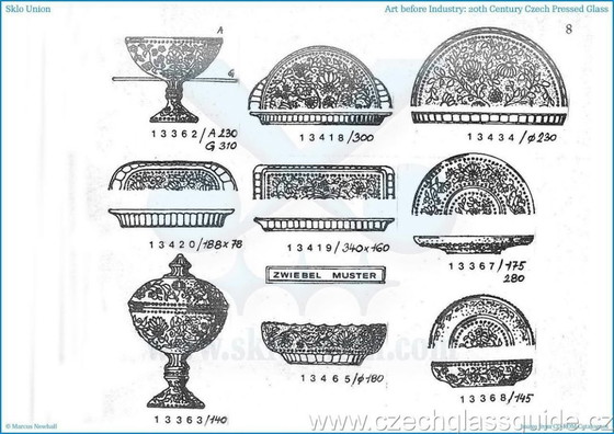 Image 1 of Piatto in vetro Cibulak vintage: piatto Pavel Panek in stile Mid-Century Modern