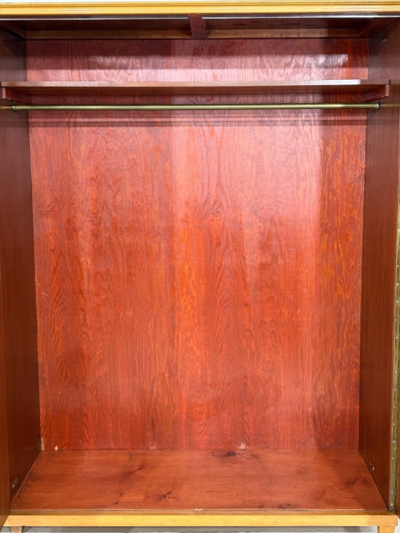 Image 1 of Vintage kledingkast, grote houten kast, linnenkast