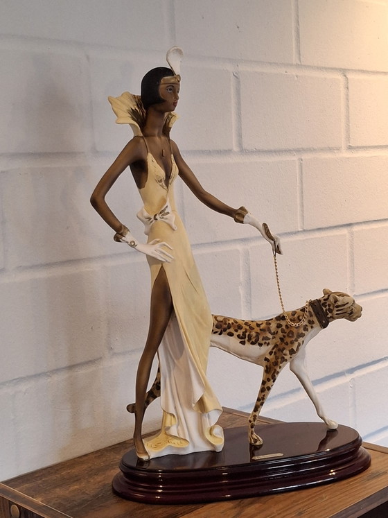 Image 1 of “Escultura Art Déco 'Dama con Leopardo' – A. Santini, Italia (Firmada y con etiqueta)”