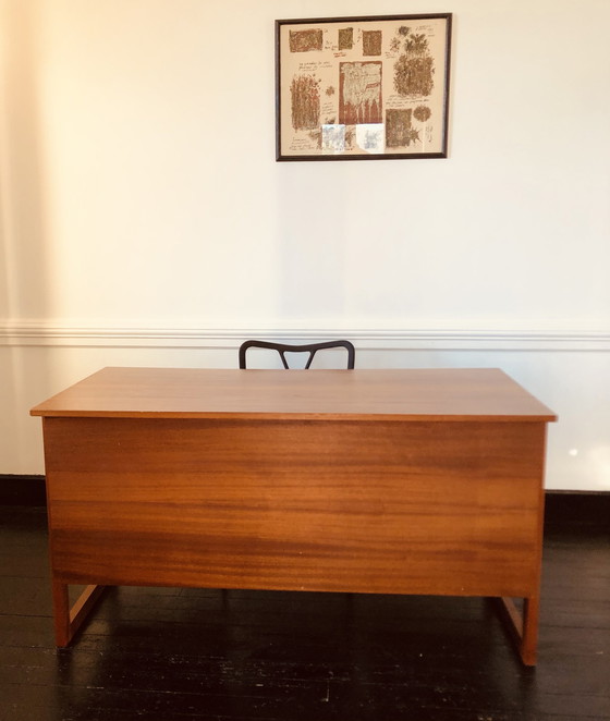 Image 1 of Skandinavischer Schreibtisch aus furniertem Holz mit Kufengestell