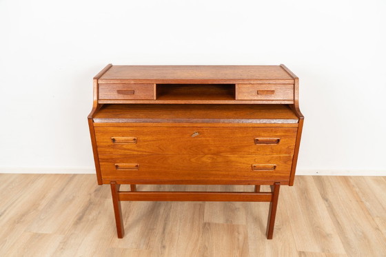 Image 1 of Escritorio de Arne Wahl Iversen