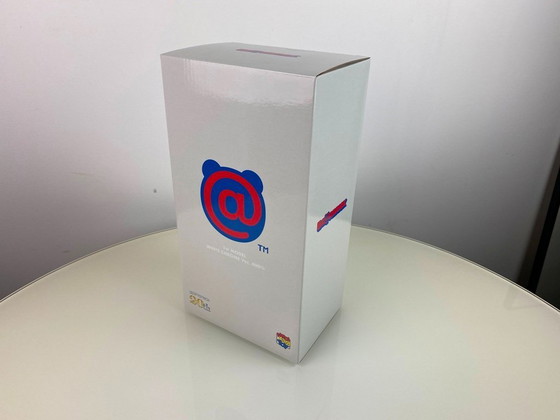 Image 1 of Bearbrick 1. Modell, 20-jähriges Jubiläum, weiße Chrom-Version, 400% MEDICOM Toys 2021