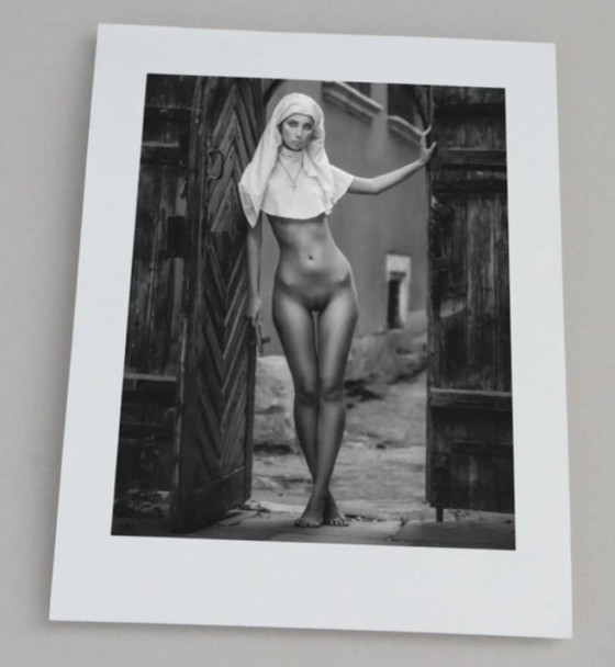 Arkadiy Kurta (1977) - Pécheur public (2016) – Photographies, Paper (photo 3 of 5)
