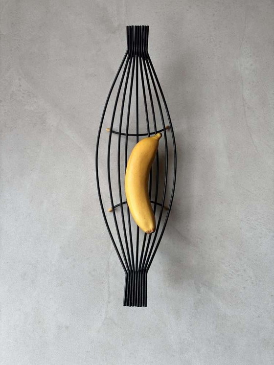 Image 1 of Zwart draadstaal fruitschaal minimalistisch jaren 50