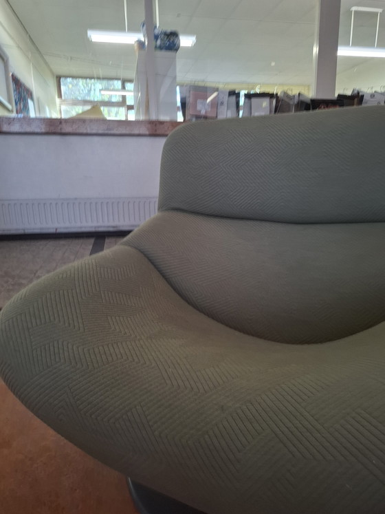 Image 1 of Artifort F518