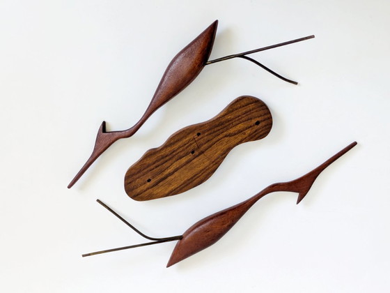 Image 1 of Teakhouten kraanvogelsculpturen uit het midden van de 20e eeuw, Deense modernistische houten vogels op een sokkel, decoratie uit
