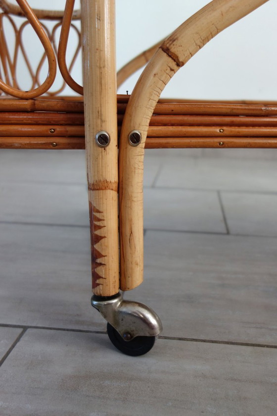 Image 1 of Desserte à roulettes bar en rotin années 60