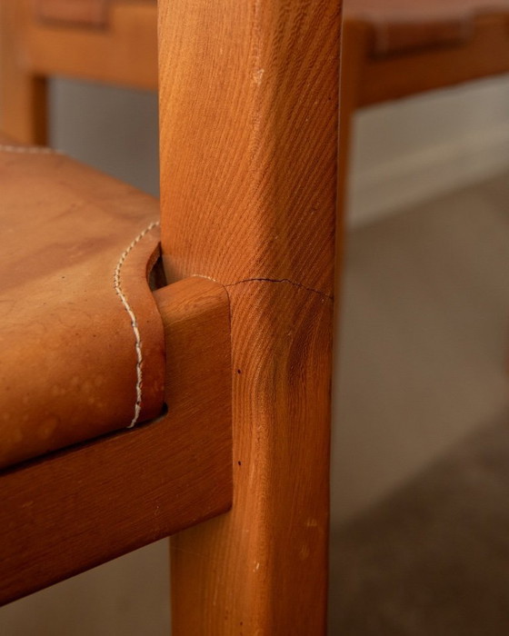 Image 1 of Brutalistische eetkamerstoelen van iepenhout en leer van Maison Regain, jaren 70, set van 4