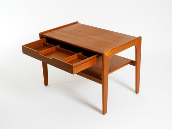 Image 1 of Table d'appoint danoise en teck avec tiroir, style milieu du XXe siècle, signée Salin Nyborg, vers 1960.
