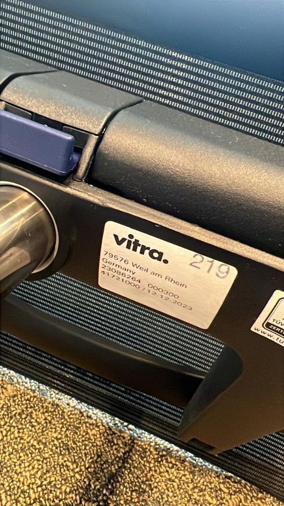 Image 1 of Chaise de bureau Vitra Physix - Collection Meda