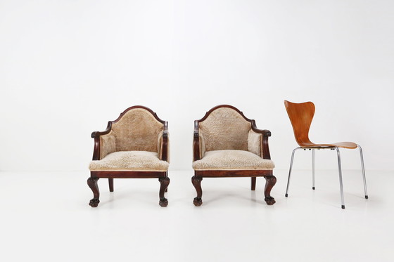 Image 1 of Ensemble de fauteuils Empire en bois d'acajou massif et peau de mouton, France 1820s