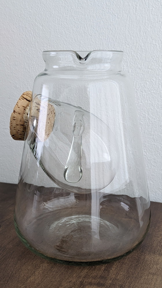 Image 1 of Vintage Design Carafe with Integrated Ice Compartment – ​​Mint Condition