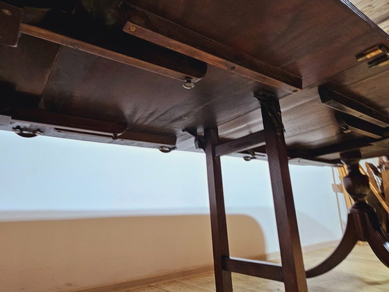 Image 1 of Elegant Georgian Dining Table, 2nd half of the 19th Century - Classic/Walnut