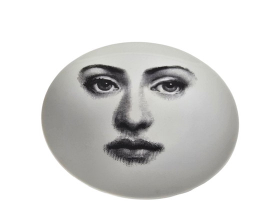 Image 1 of Piero Fornasetti - Tema e Variazioni - wall sign - no. 6 - Milano - 2000