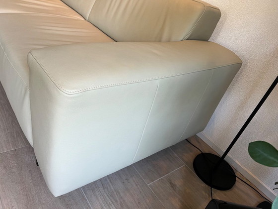 Image 1 of 3-Sitzer-Sofa aus elfenbeinfarbenem Leder