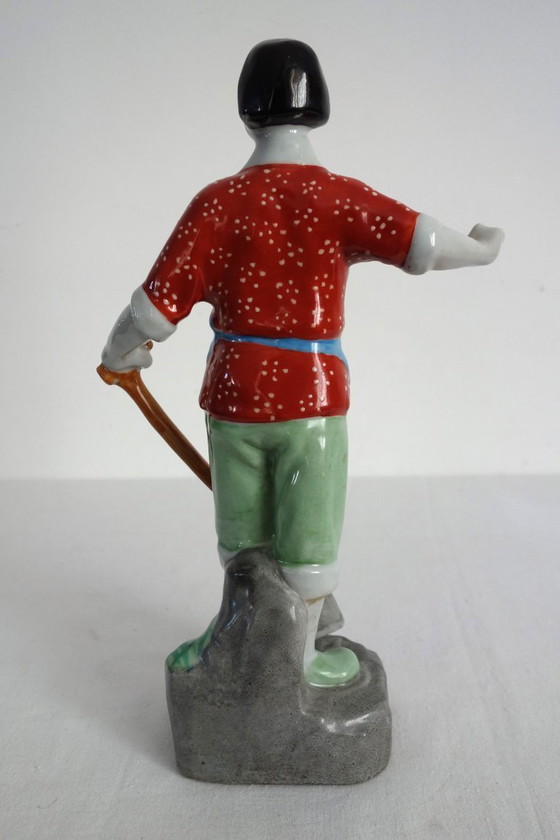 Image 1 of Estatua femenina de porcelana china con forma de galleta - Revolución Cultural n.º 6