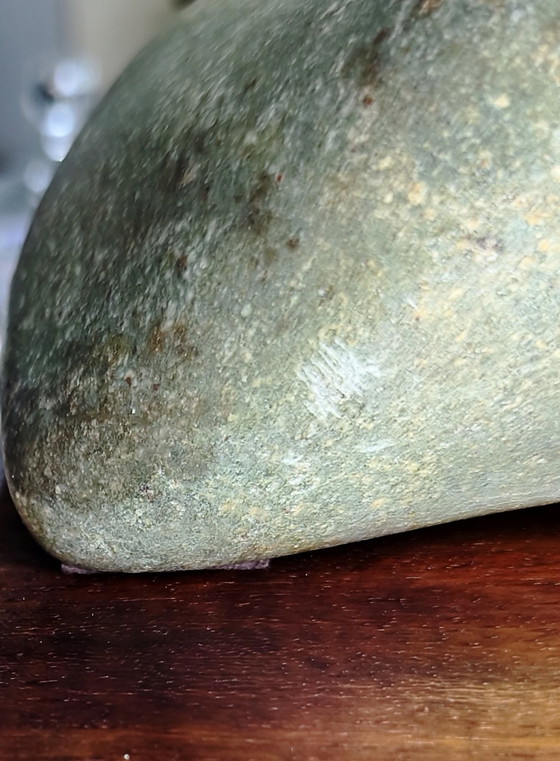 Chef-d'œuvre de Qualité Musée: La Sculpture de Serpentin Shona "De Griek" Unique (11,5 kg) – Stone, Wood (photo 10 of 15)