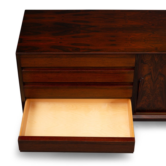Image 1 of Buffet en palissandre modèle 18 par Gunni Omann pour Omann Jun Møbelfabrik, années 1960