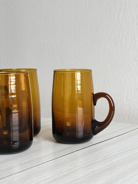 Image 1 of 4 tazze in vetro ambrato soffiato a mano