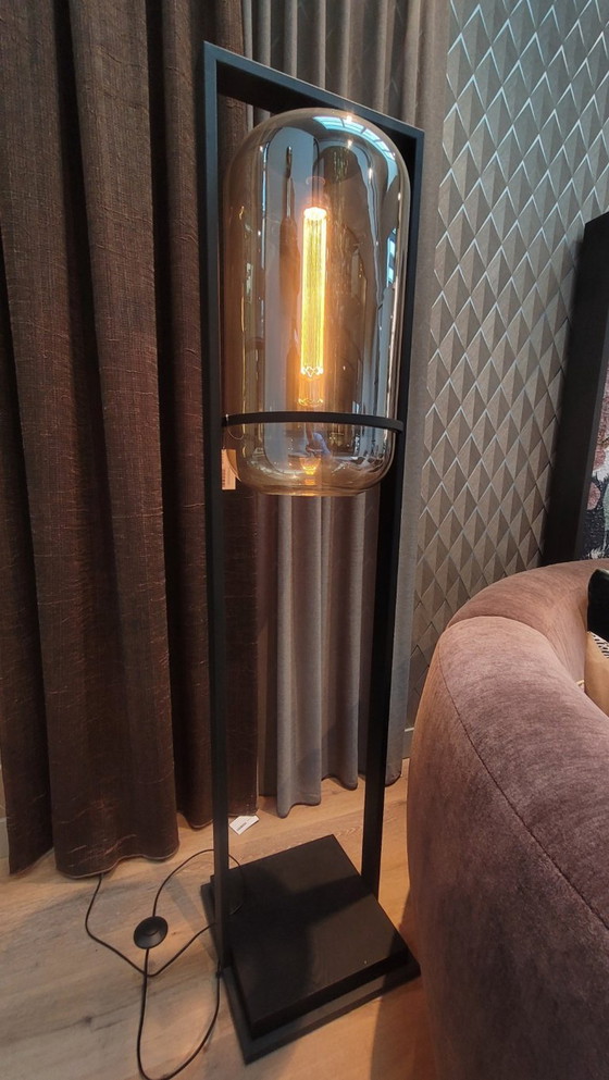 By Eve Tube 60 Floor light black – Aluminium, Glass (photo 6 of 6)