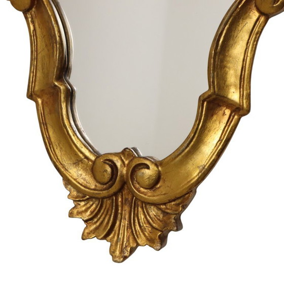 Image 1 of Espejo antiguo estilo barroco con remate, clásico dorado, Francia, 62 cm.