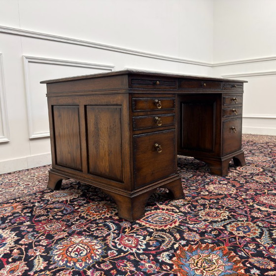 RAC Klassiek Engels Chesterfield Bureau – RAC Royal Antique Collection, Leather, Wood (photo 5 of 19)