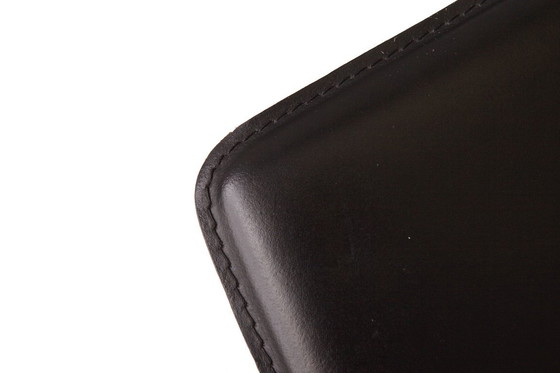 Image 1 of Set di 4 sedie italiane di DAL1923, anni '80, legno di olmo, similpelle nera