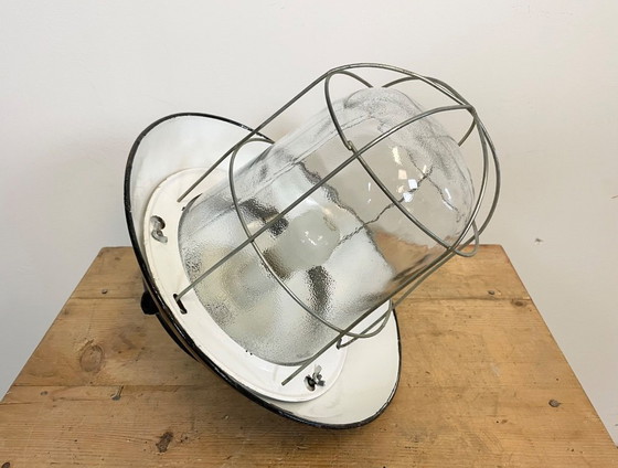 Image 1 of Lampada a sospensione vintage industriale in smalto nero, anni '60