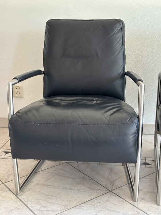 Due poltrone in pelle color antracite di Musterring – Leather (photo 4 of 6)