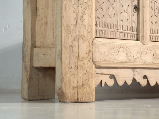 Antique carved sideboard in fir wood – China, circa 1930 (photo 23 of 40)