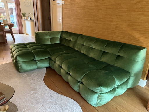 Divano in velluto verde della Dutch Sofa Company