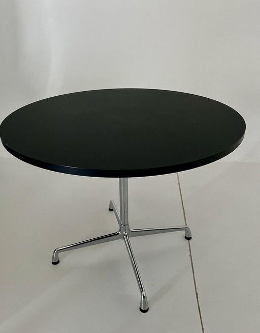 Vitra Eames Contract Tisch, schwarz, Ø 89
