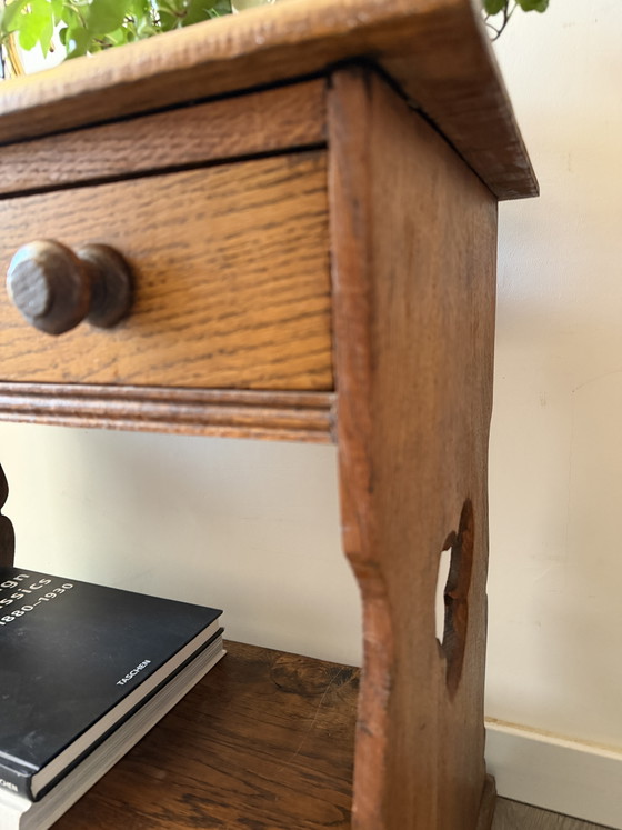 Image 1 of Vintage bijzettafeltje met laatje