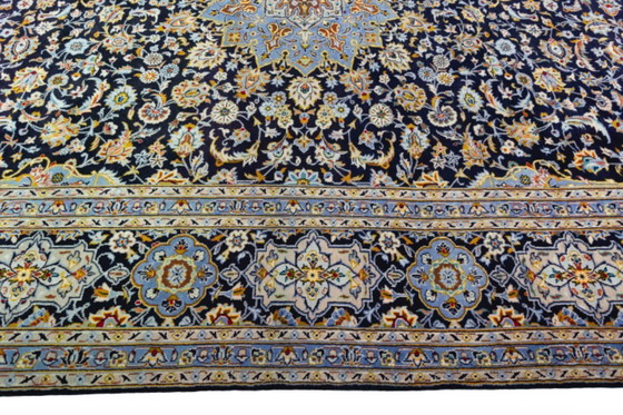Image 1 of Hand-knotted Kashan cork oriental rug - 396 x 304 cm | finest cork wool, classic medallion & floral pattern
