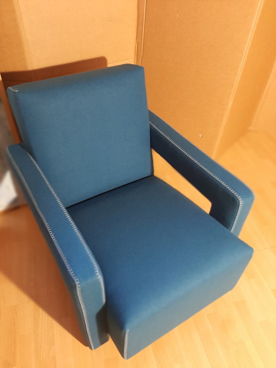 Image 1 of Cassina Utrecht 637, nueva, nunca usada, en tela de lana azul petróleo (serie 13L), costuras de caballo