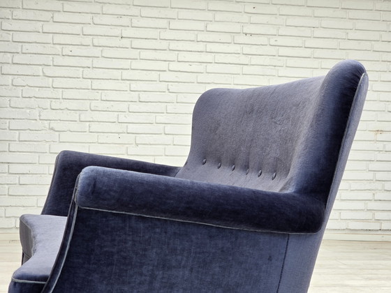 Image 1 of Sofá danés de 2 plazas de los años 60, terciopelo azul original para muebles, patas de madera de haya