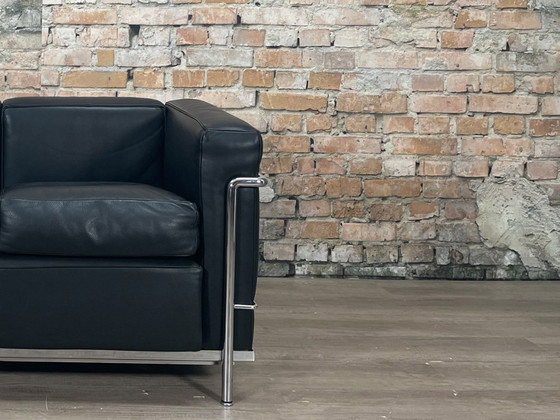 Image 1 of Divano Cassina LC2