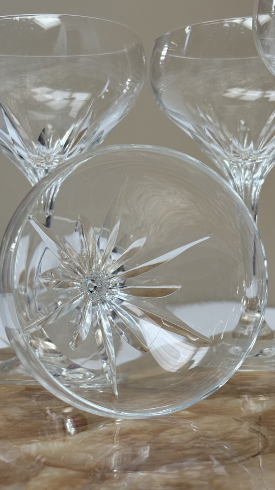 Image 1 of 4 coupes à champagne vintage / verres à cocktail en cristal à motif étoile